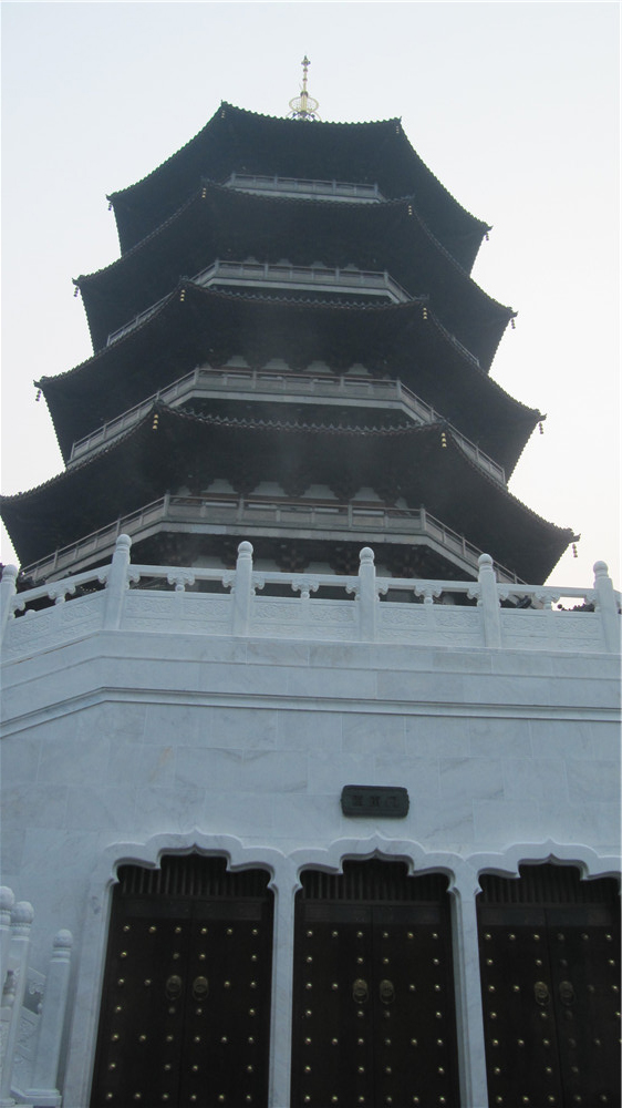 雷峰塔漢白玉石欄桿工程