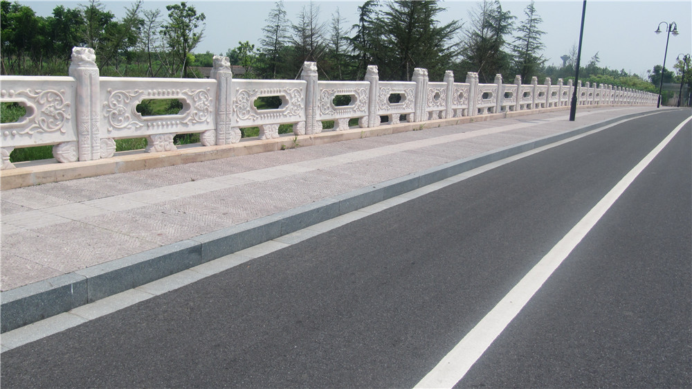緯十四路石欄桿