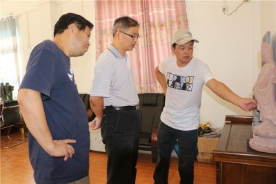 省人社廳張?zhí)庨L(zhǎng)參觀公司 