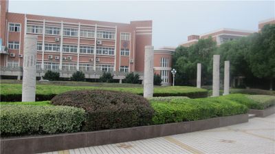 瓜瀝中學(xué)石柱工程